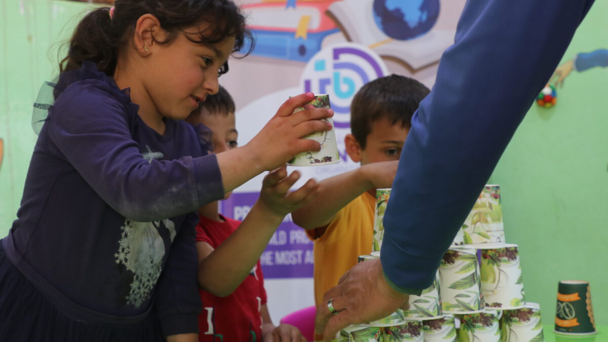 CH1841172 Samir, Fatima and Ahmad during a support activity (1)