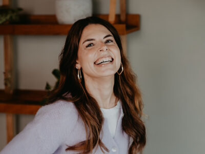 Sally Bolinger im Interview über Wechseljahre, Perimenopause und Hormontherapie